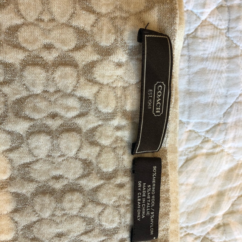 Coach scarf - Picture 3 of 3